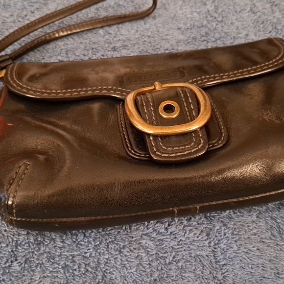 COACH BLEECKER BURNISH BLACK WRISTLET - Picture 3 of 5